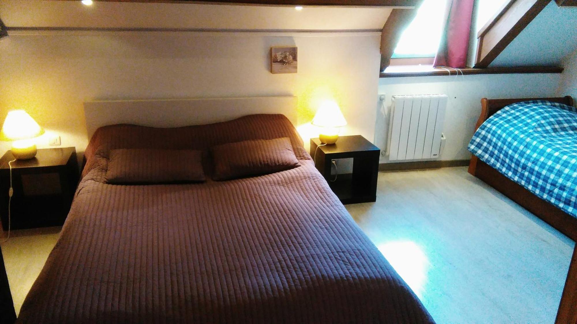 Datcha Bourguignonne, Chambres & Gite Maconge Pokoj fotografie
